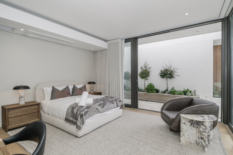 4 Bedroom Property for Sale in Fresnaye Western Cape